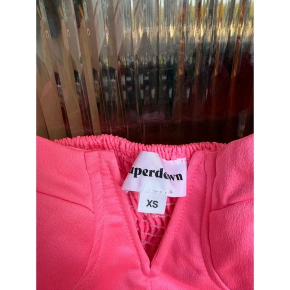 Superdown Revolve Neon Pink Bustier Crop Top Smocked Back V-Notch Size XS New - Picture 4 of 9